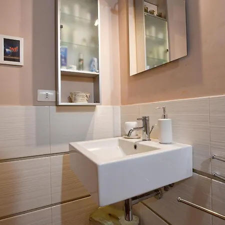 Awesome In With Wifi 卡塔尼亚